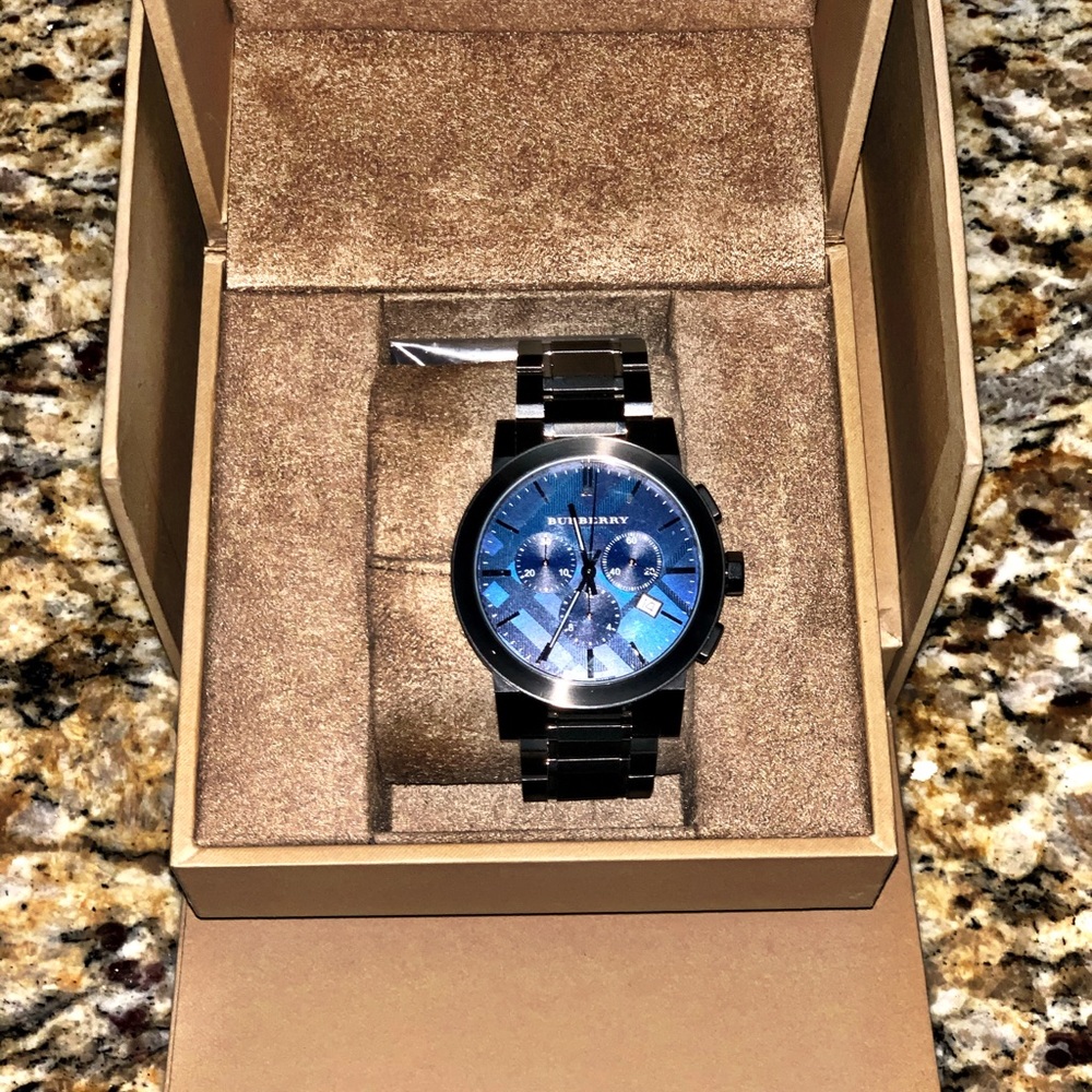 Burberry Men’s Chronograph Quartz Watch - Picture 3 of 4